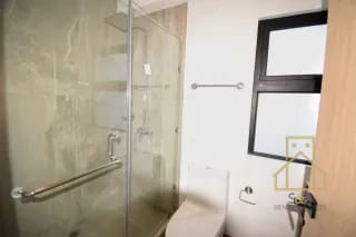 Apartamento en zona 10, Edificio Bonadiez — Apartamento en Alquiler en Bonadiez, Zona 10, Guatemala, Ciudad — miniatura 3 de 10