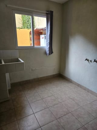 VENDO CASA EN BOSQUES DE ARRAZOLA CAES — Casa en Venta en Bosques de Arrazola, Carretera a El Salvador, Guatemala, Ciudad — miniatura 15 de 17