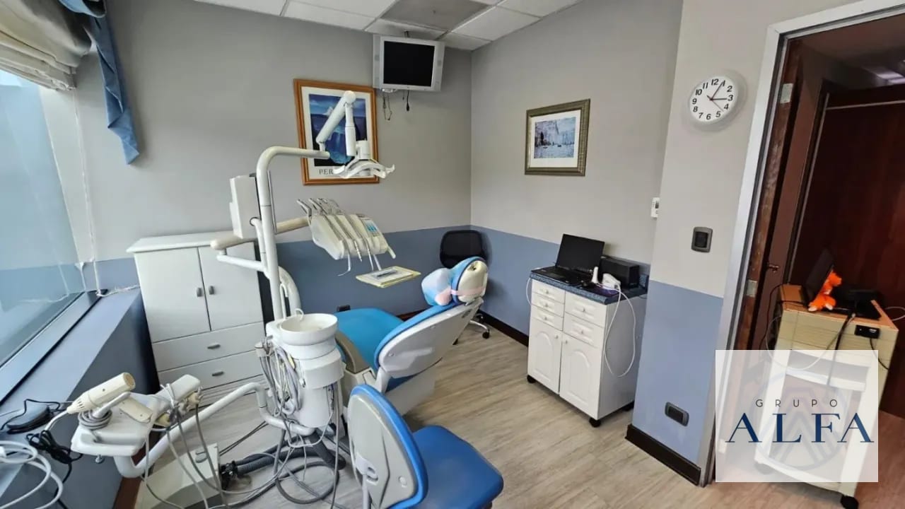 CLINICA DENTAL EQUIPADA EN RENTA EDIFICIO EUROPLAZA Z. 14 — Clínica en Alquiler en Zona 14, Guatemala, Ciudad — foto 5 de 6