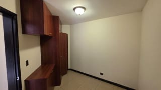 Casa en Venta - El Prado - Final 20 calle, Zona 10 — Casa en Venta en El Prado, Zona 10, Guatemala, Ciudad — miniatura 10 de 16