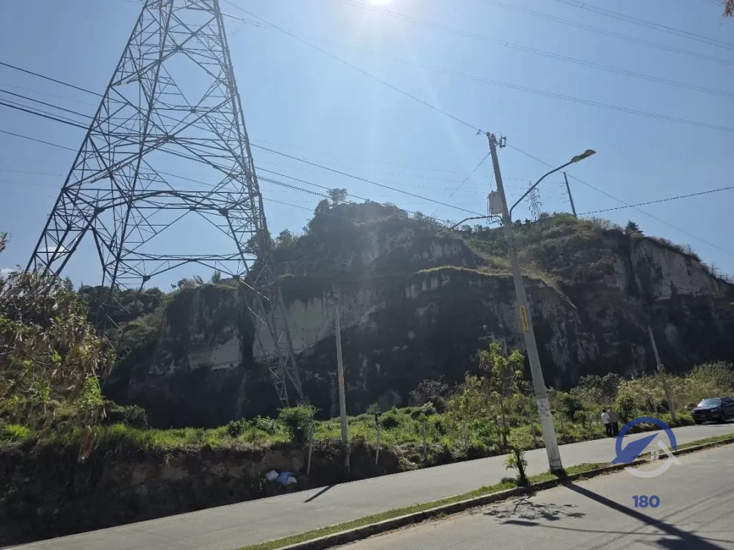 Amplio terreno en venta en Villalobos, San Jose, Villa Nueva, ideal para desarrollo habitacional — Terreno en Venta en Celajes de San José, Villa Nueva, Guatemala, Ciudad — foto 7 de 9