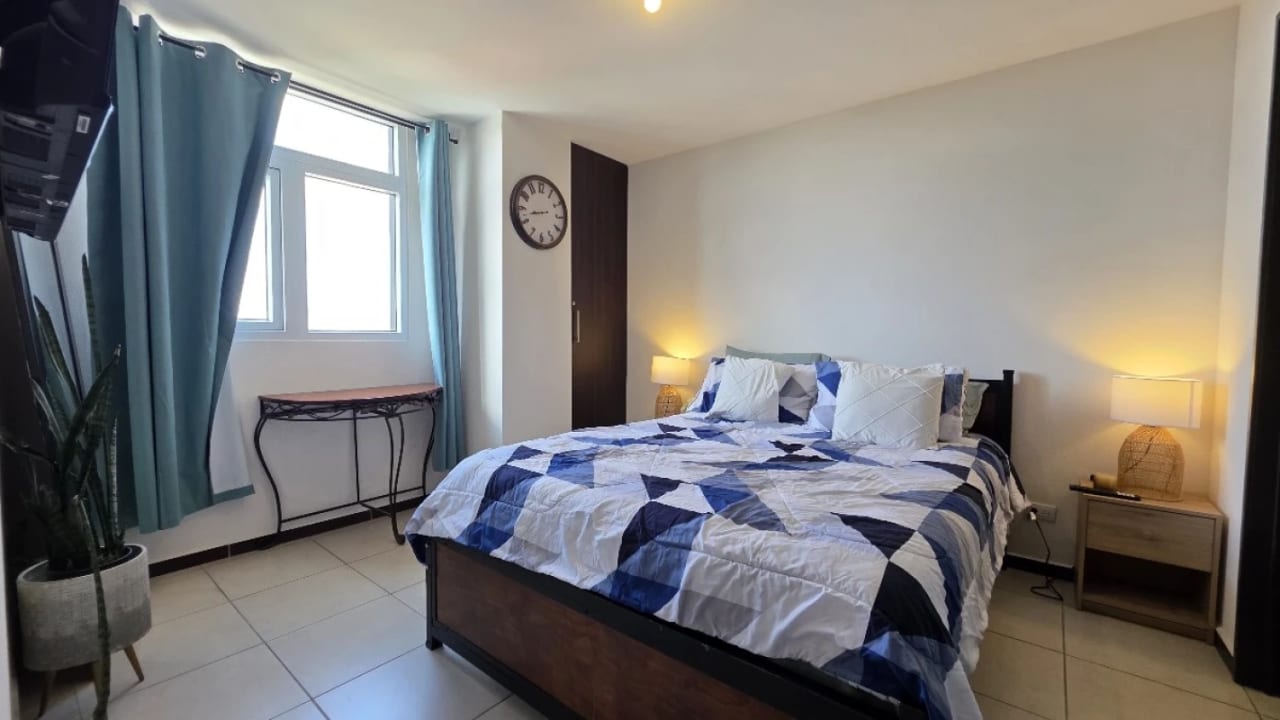 Apartamento amueblado en venta en zona 11 Parque San Jorge. — Apartamento en Venta en Parque San Jorge, Zona 11, Guatemala, Ciudad — foto 12 de 15