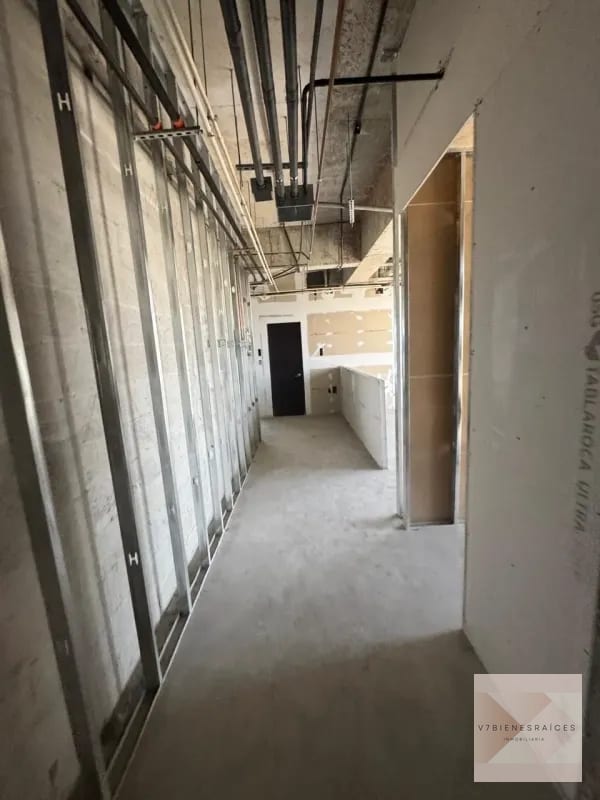 Nivel Completo Tabicado en Renta para Hospital u Oficinas Zona 10 — Clínica en Alquiler en Zona 10, Guatemala, Ciudad — foto 10 de 15