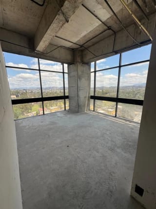 Nivel Completo Tabicado en Renta para Hospital u Oficinas Zona 10 — Clínica en Alquiler en Zona 10, Guatemala, Ciudad — miniatura 6 de 15