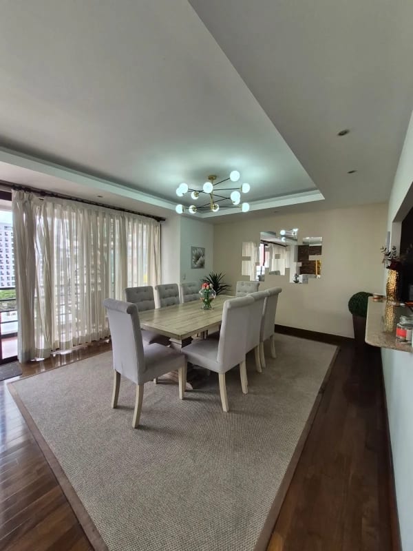 Amplio y lujoso apartamento en venta! A pocos metros de La Estación zona 10. — Apartamento en Venta en Mirafiori, Zona 10, Guatemala, Ciudad — foto 10 de 12