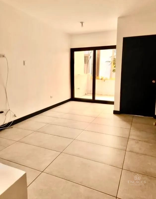 Km 20.5 CAES • Casa en Venta • Residencial Lo de Valdez — Casa en Venta en lo de Valdez, Carretera a El Salvador, Guatemala, Ciudad — foto 2 de 13