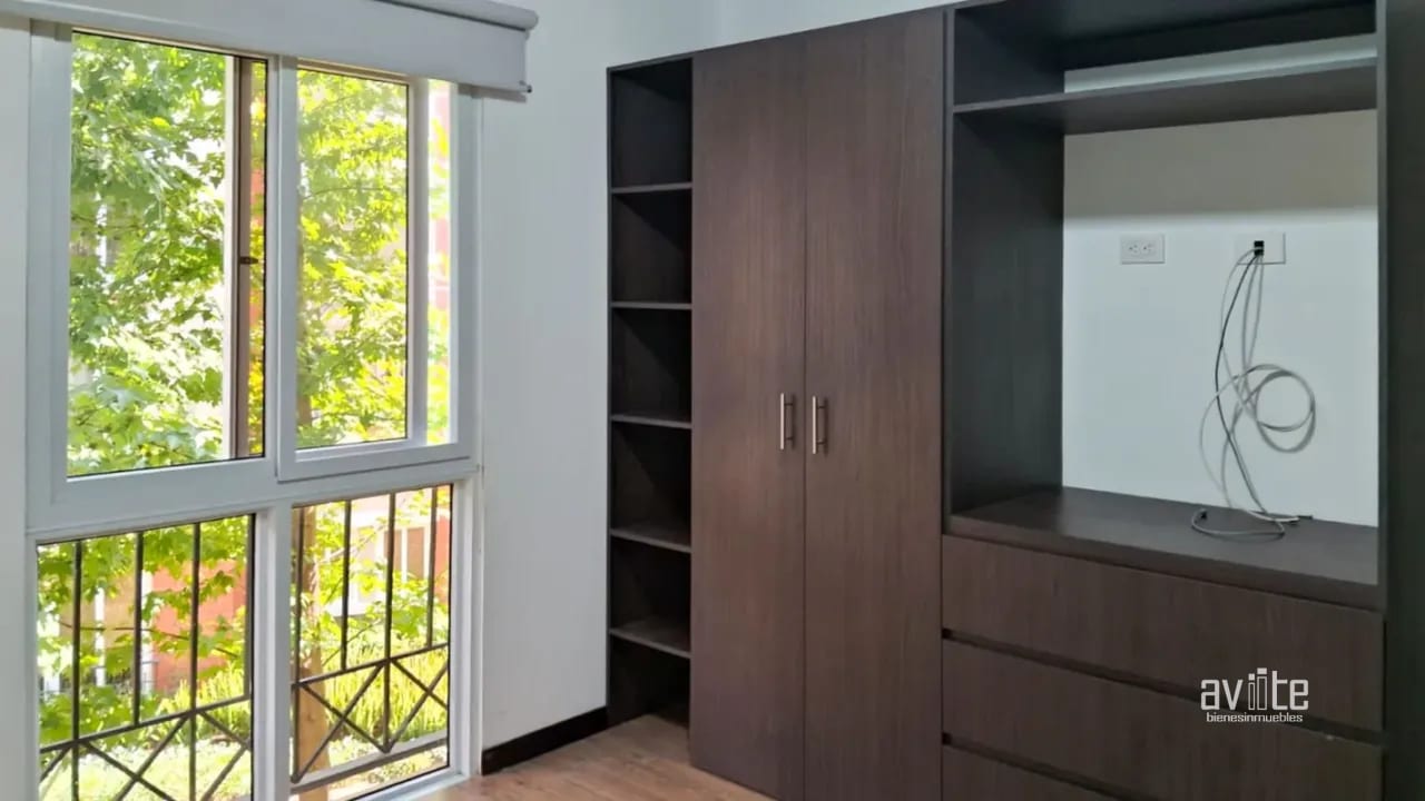 Condado Naranjo en Alameda Norte, Coruña.    Q6,500 negociables.  Nivel 3 y 4 — Apartamento en Alquiler en Condado Naranjo, Zona 4 Mixco, Guatemala, Ciudad — foto 3 de 10