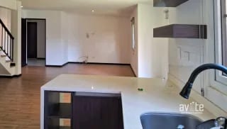 Condado Naranjo en Alameda Norte, Coruña.    Q6,500 negociables.  Nivel 3 y 4 — Apartamento en Alquiler en Condado Naranjo, Zona 4 Mixco, Guatemala, Ciudad — miniatura 1 de 10