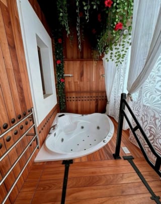 ALQUILO APARTAMENTO DE LUJO AMUEBLADO Y EQUIPADO EN LIRIOS DE CAYALA III Zona 16 — Apartamento en Alquiler en Lirios de Cayalá II, Zona 16, Guatemala, Ciudad — miniatura 7 de 11