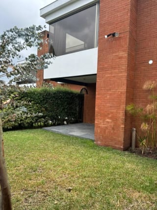 Casa en Alquiler zona 10/D — Casa en Alquiler en Zona 10, Guatemala, Ciudad — miniatura 8 de 11