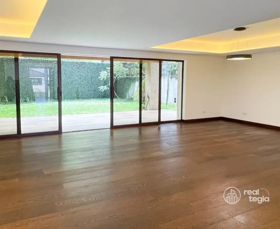 CASA EN LOMAS DE SAN ISIDRO ZONA 16 — Casa en Alquiler en Zona 16, Guatemala, Ciudad — foto 4 de 9
