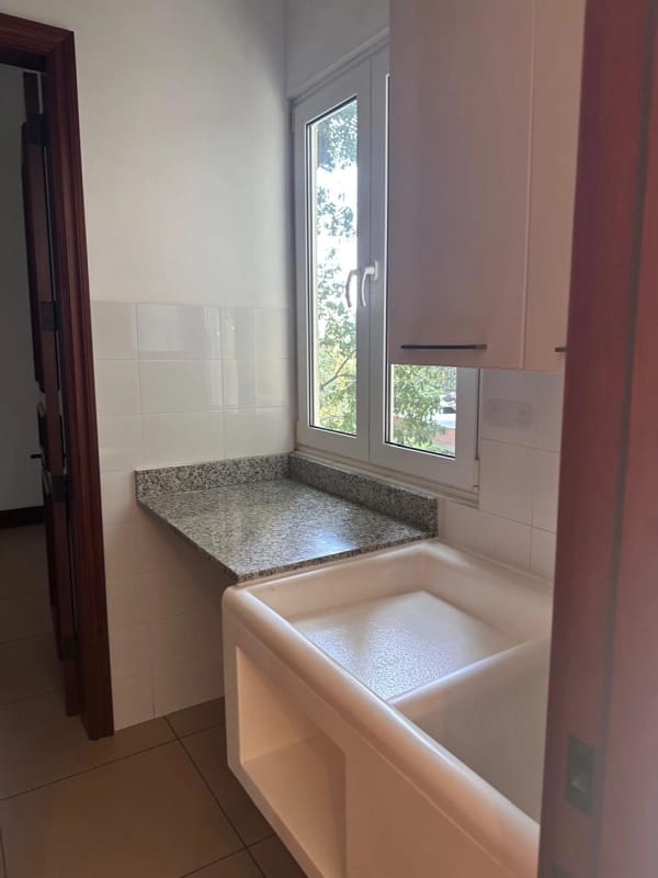 VIA 7 , Z10 LAS MARGARITAS — Apartamento en Alquiler en Via Siete, Zona 10, Guatemala, Ciudad — foto 3 de 12