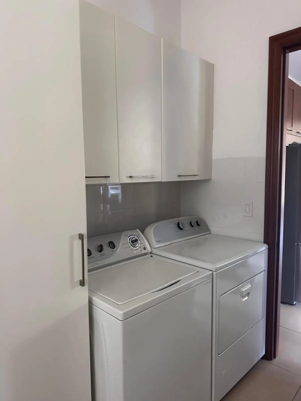 VIA 7 , Z10 LAS MARGARITAS — Apartamento en Alquiler en Via Siete, Zona 10, Guatemala, Ciudad — foto 2 de 12