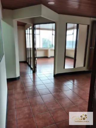 RENTA DE OFICINA, EN EDIFICIO REFORMA MONTUFAR ZONA 10. — Oficina en Alquiler en Zona 10, Guatemala, Ciudad — miniatura 4 de 7