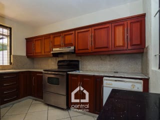 Casa de 3 habitaciones en condominio Vizcaya, km 16.5 — Casa en Venta en Carretera a El Salvador, Guatemala, Ciudad — miniatura 4 de 17