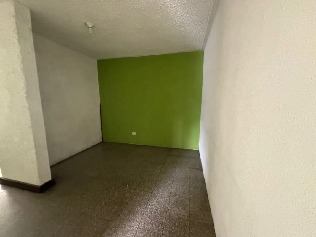 VENTA CASA DE UN NIVEL EN ZONA 13, FINAL AVE HINCAPIE — Casa en Venta en Zona 13, Guatemala, Ciudad — foto 9 de 17