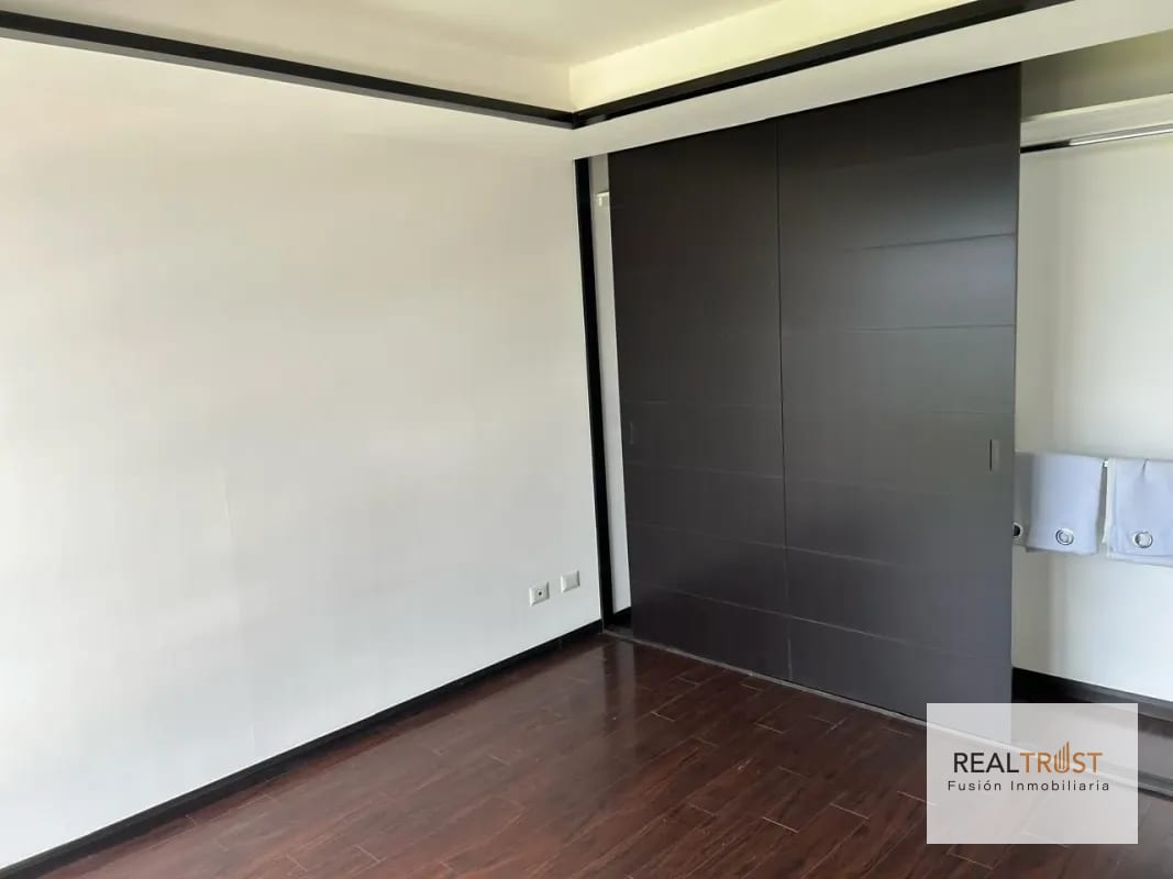 EN RENTA APTO EDIFICIO NUEVA CALEDONIA ZONA 16 — Apartamento en Alquiler en Caledonia, Zona 16, Guatemala, Ciudad — foto 4 de 17