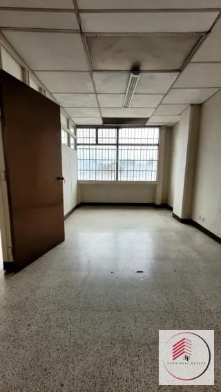 ALQUILER DE OFICINA DE 56 M2 EN ZONA 1 EDIFICIO EJECUTIVO — Oficina en Alquiler en Zona 1, Guatemala, Ciudad — miniatura 12 de 13