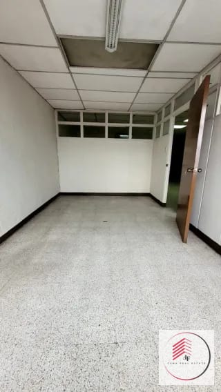 ALQUILER DE OFICINA DE 56 M2 EN ZONA 1 EDIFICIO EJECUTIVO — Oficina en Alquiler en Zona 1, Guatemala, Ciudad — miniatura 4 de 13