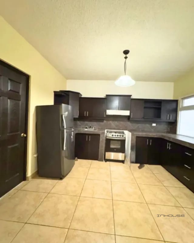 APARTAMENTO EN RENTA ZONA 16, HACIENDA REAL — Apartamento en Alquiler en Hacienda Real, Zona 16, Guatemala, Ciudad — foto 1 de 10