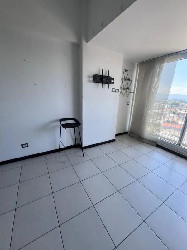 APARTAMENTO EN RENTA – VISTAS DE LA FLORESTA 📍 Zona 4 de Mixco, Tulam Tzu – Torre 1, Nivel 7 — Apartamento en Alquiler en Vistas de la floresta, Zona 4 Mixco, Guatemala, Ciudad — foto 15 de 17