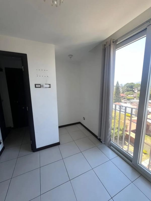 APARTAMENTO EN RENTA – VISTAS DE LA FLORESTA 📍 Zona 4 de Mixco, Tulam Tzu – Torre 1, Nivel 7 — Apartamento en Alquiler en Vistas de la floresta, Zona 4 Mixco, Guatemala, Ciudad — foto 12 de 17