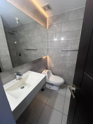 APARTAMENTO EN RENTA – VISTAS DE LA FLORESTA 📍 Zona 4 de Mixco, Tulam Tzu – Torre 1, Nivel 7 — Apartamento en Alquiler en Vistas de la floresta, Zona 4 Mixco, Guatemala, Ciudad — miniatura 11 de 17
