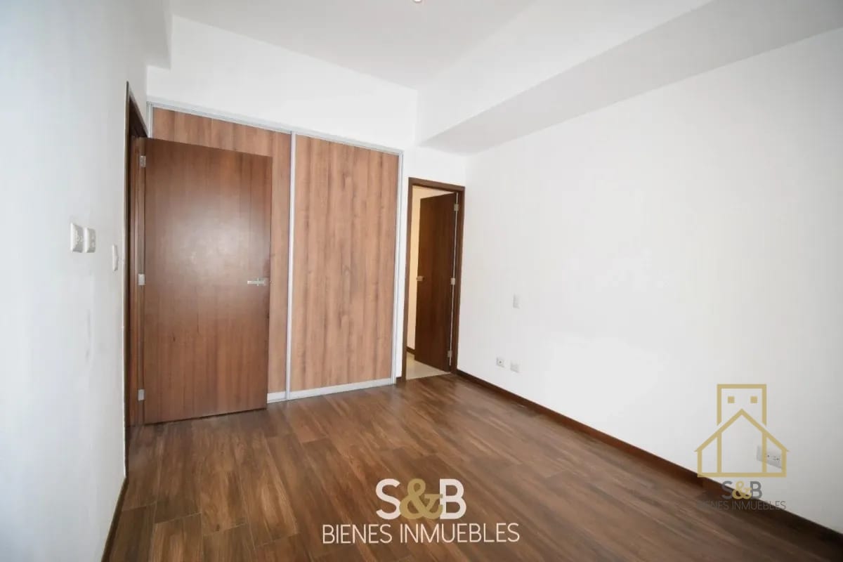 Apartamento con terraza en zona 10 — Apartamento en Alquiler en Casa Clara, Zona 10, Guatemala, Ciudad — foto 6 de 10
