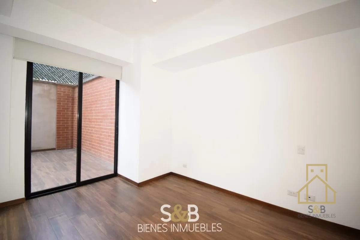 Apartamento con terraza en zona 10 — Apartamento en Alquiler en Casa Clara, Zona 10, Guatemala, Ciudad — foto 4 de 10