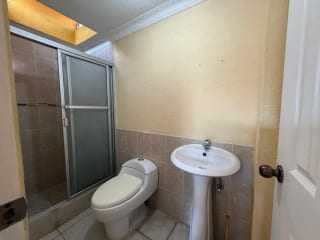 Casa en Venta Casa Florentina Zona 17 — Casa en Venta en Casa Florentina, Zona 17, Guatemala, Ciudad — miniatura 4 de 15