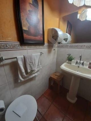 Casa en Venta en zona 10 — Casa en Venta en Zona 10, Guatemala, Ciudad — miniatura 2 de 12