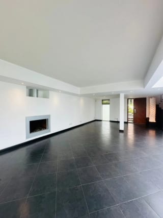 VENDO CASA con APARTAMENTO INDEPENDIENTE Z.16 — Casa en Venta en Encinos de Cayala, Zona 16, Guatemala, Ciudad — miniatura 10 de 12