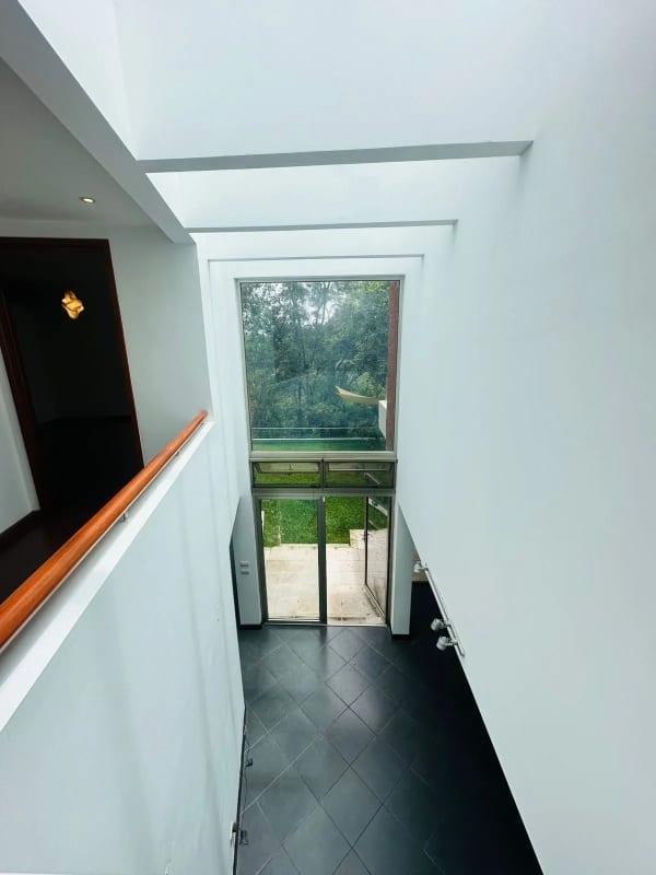 VENDO CASA con APARTAMENTO INDEPENDIENTE Z.16 — Casa en Venta en Encinos de Cayala, Zona 16, Guatemala, Ciudad — foto 8 de 12