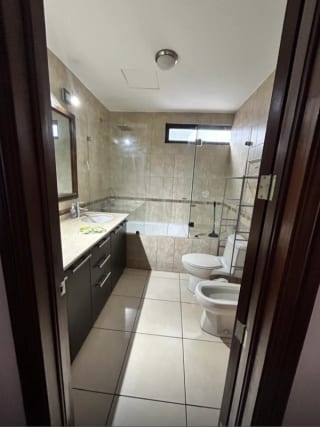 Venta de apartamento remodelado en zona 14. — Apartamento en Venta en Zona 14, Guatemala, Ciudad — miniatura 4 de 6