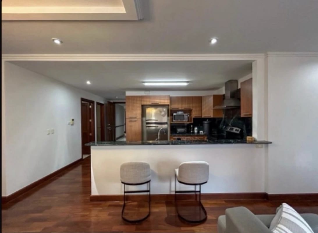 Venta de apartamento remodelado en zona 14. — Apartamento en Venta en Zona 14, Guatemala, Ciudad — foto 3 de 6