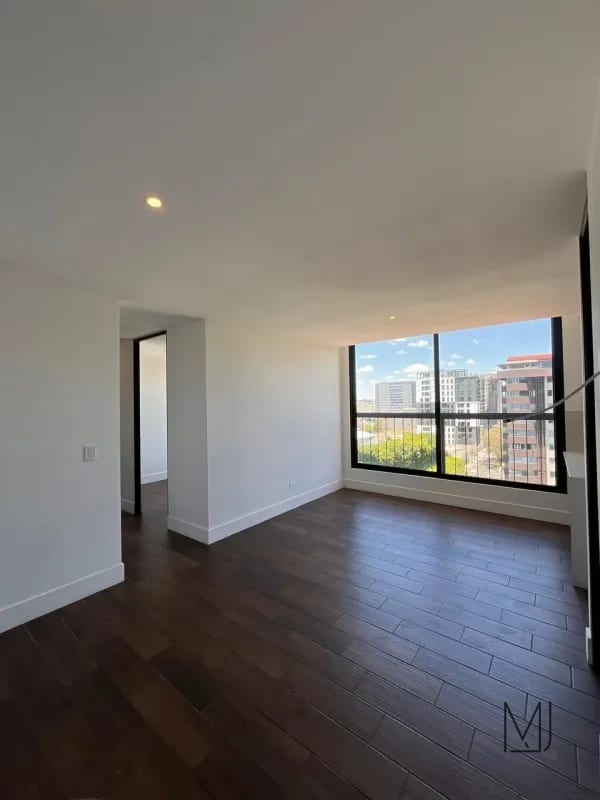 Apartamento en Renta | Edificio Roselló | Zona 13 | 3 habitaciones · Vista al aeropuerto — Apartamento en Alquiler en Rosselló, Zona 13, Guatemala, Ciudad — foto 17 de 17