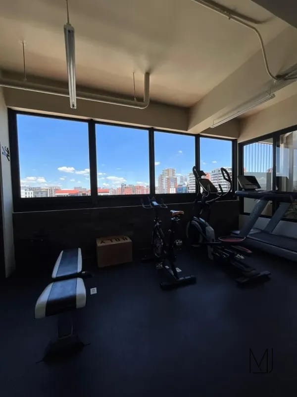 Apartamento en Renta | Edificio Roselló | Zona 13 | 3 habitaciones · Vista al aeropuerto — Apartamento en Alquiler en Rosselló, Zona 13, Guatemala, Ciudad — foto 3 de 17