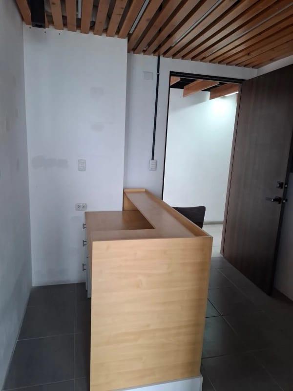 ALQUILO OFICINA EN ZONA 9 EDIFICIO NOVA REFORMADOR — Oficina en Alquiler en Nova Reformador, Zona 9, Guatemala, Ciudad — foto 2 de 5