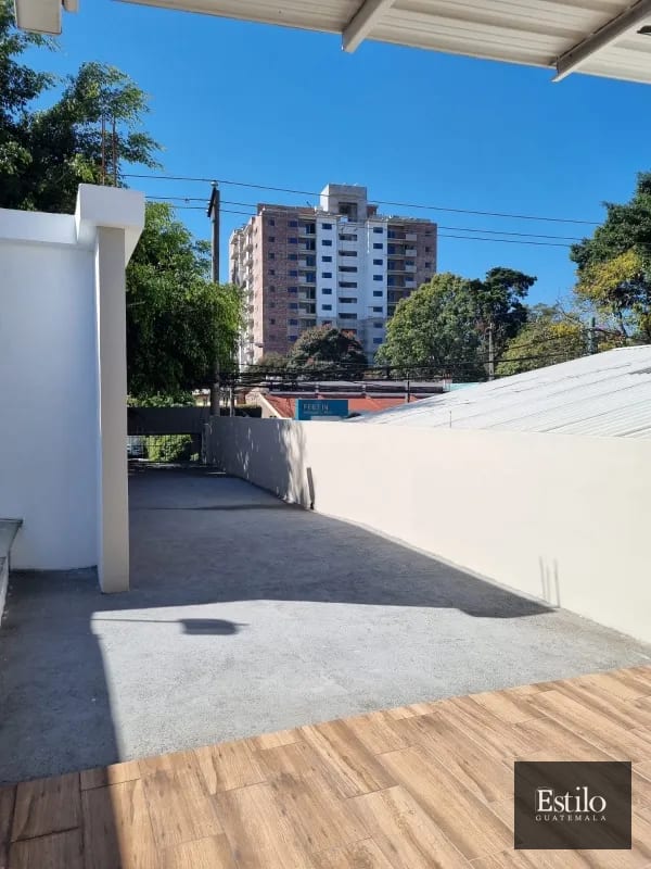 HERMOSA CASA PARA OFICINA O CLINICA — Casa en Alquiler en Zona 10, Guatemala, Ciudad — foto 4 de 7