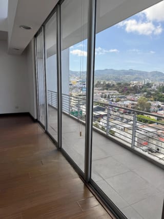Edificio io 19 diez Loft en Renta — Apartamento en Alquiler en 19-10, Zona 10, Guatemala, Ciudad — miniatura 13 de 15