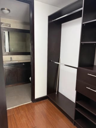 Edificio io 19 diez Loft en Renta — Apartamento en Alquiler en 19-10, Zona 10, Guatemala, Ciudad — miniatura 10 de 15