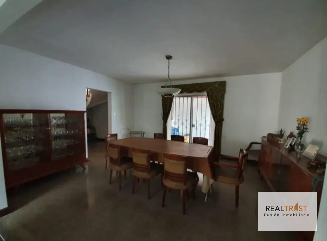 EN VENTA CASA FUERA DE GARITA ZONA 14 LA VILLA - 3 HABITACIONES — Casa en Venta en La Villa, Zona 14, Guatemala, Ciudad — foto 7 de 10