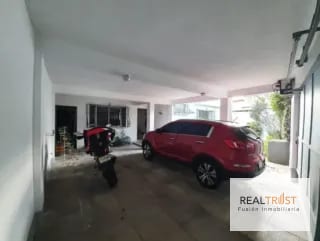 EN VENTA CASA FUERA DE GARITA ZONA 14 LA VILLA - 3 HABITACIONES — Casa en Venta en La Villa, Zona 14, Guatemala, Ciudad — miniatura 2 de 10