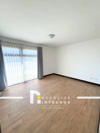 VENDO CASA EN SANTA CATARINA PINULA EN VERDE 360 — Casa en Venta en Santa Catarina Pinula, Guatemala, Ciudad — miniatura 6 de 17