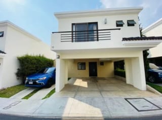 Casa de 4 dormitorios en Vistas de San Isidro, Zona 16 — Casa en Venta en Zona 16, Guatemala, Ciudad — miniatura 2 de 6