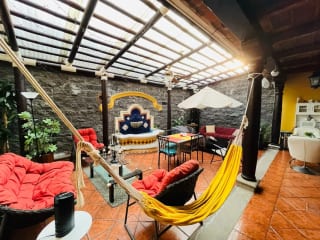 Amplia Casa con 5 Dormitorios Fuera de Garita en Zona 10 — Casa en Venta en Zona 10, Guatemala, Ciudad — miniatura 4 de 6
