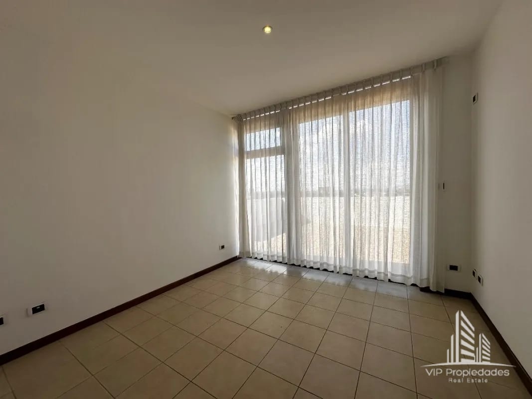 Apartamento en venta, El Robledal, Z.15 — Apartamento en Venta en El Robledal, Zona 15, Guatemala, Ciudad — foto 5 de 10