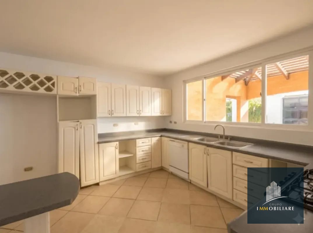 Casa en venta en Residenciales San Antonio km 16.5 Carretera a el Salvador — Casa en Venta en San Antonio, Carretera a El Salvador, Guatemala, Ciudad — foto 10 de 16