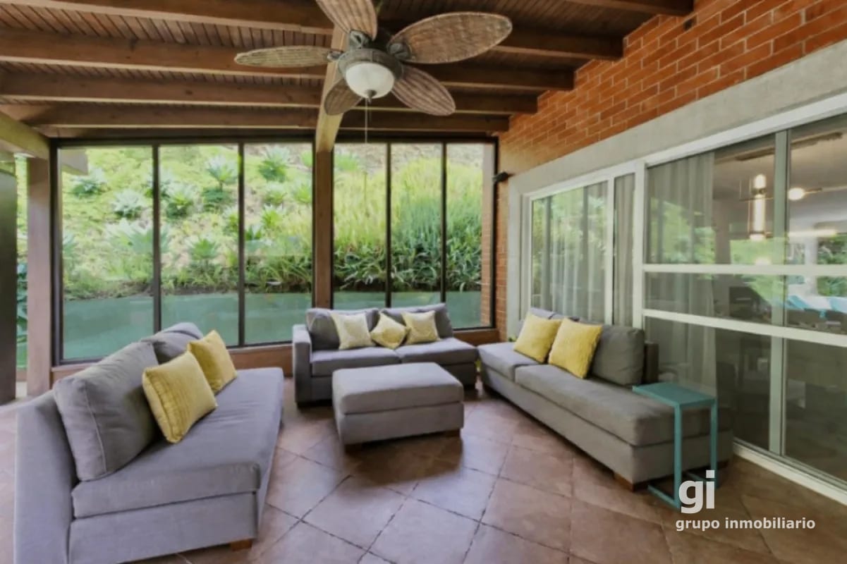 Casa con piscina en venta en Fraijanes — Casa en Venta en Carretera a El Salvador, Guatemala, Ciudad — foto 12 de 14