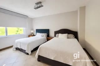 Casa con piscina en venta en Fraijanes — Casa en Venta en Carretera a El Salvador, Guatemala, Ciudad — miniatura 2 de 14